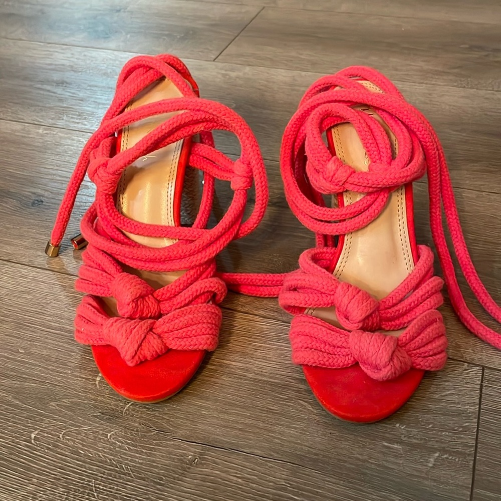 VICI Modern Rush Rope Tie Sandals